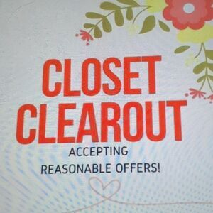 CLOSET CLEAROUT ACCPTING REASONABLE OFFERS‎